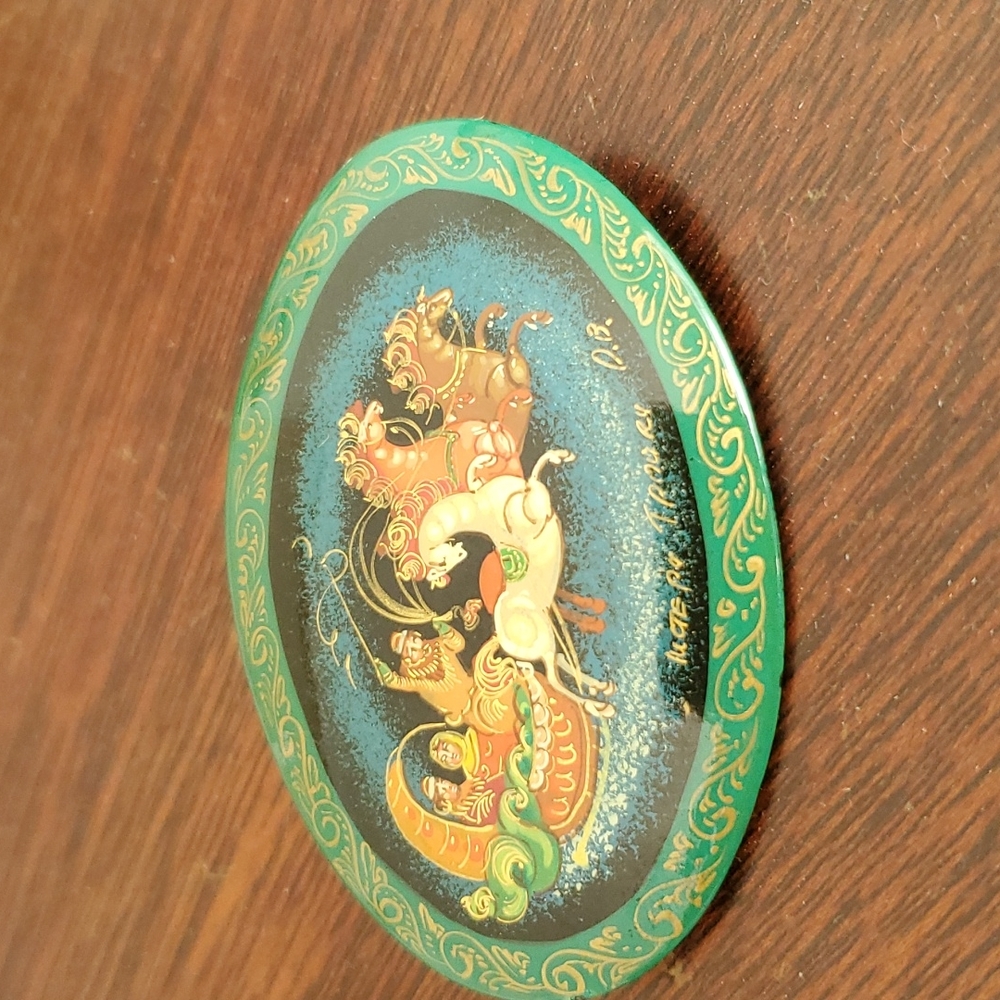Vintage 80's Russian Hand Painted Lacquer Paper Mache Pin